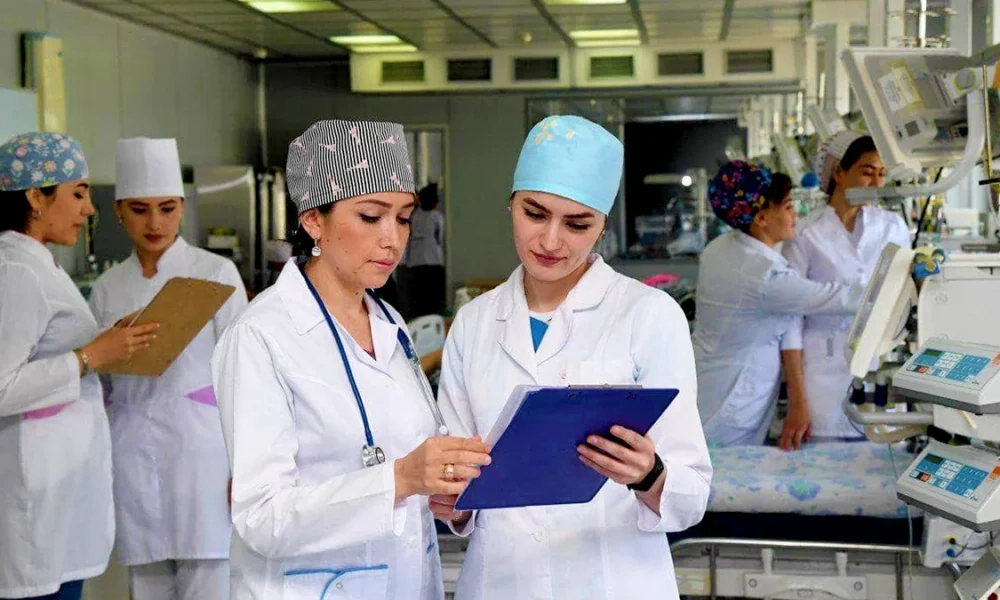 5 кунлик иш ҳафтаси, ярим млрд мукофот, ипотекага уй-жой: тиббиёт ходимлари учун янги рағбат ва имтиёзлар