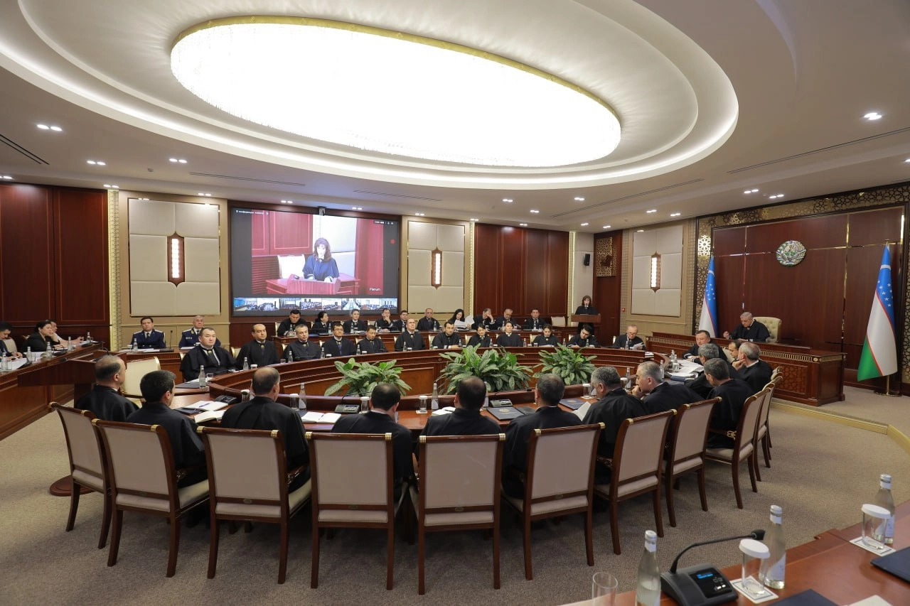 На заседании Пленума Верховного суда представлена деятельность сайта Lex.uz