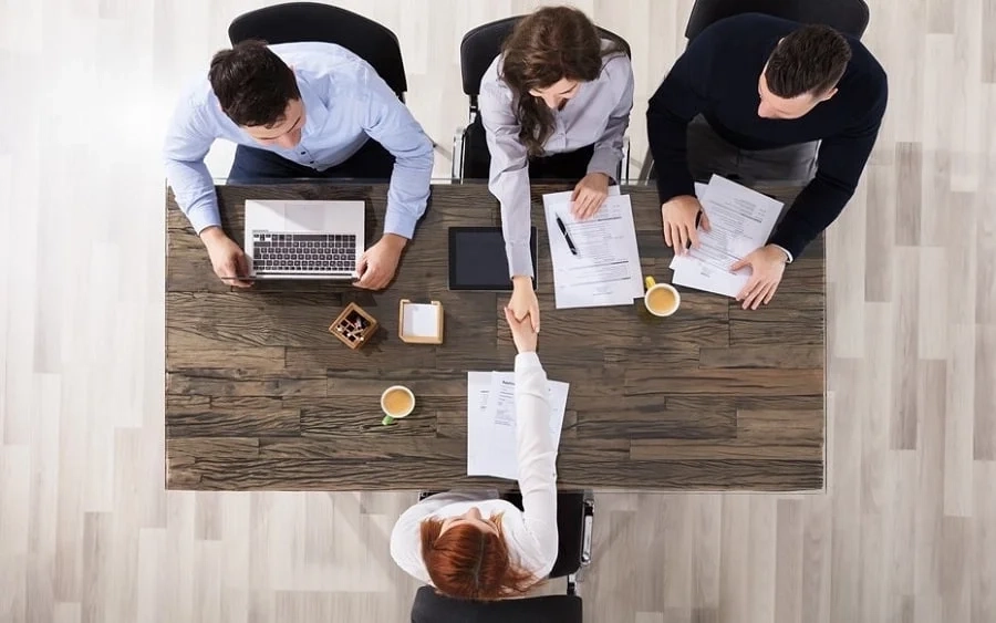 Ишга қабул қилиш чоғидаги дастлабки синов муддати қай тартибда белгиланади?