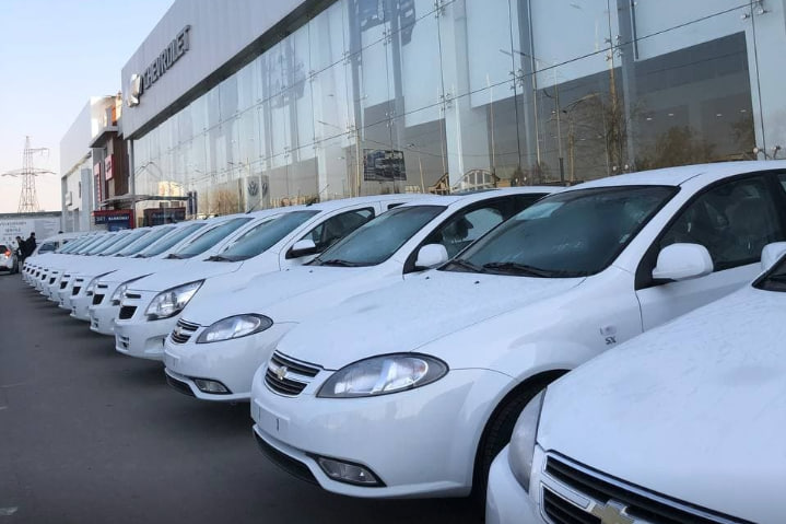 Икки кунда Lacetti, Cobalt ва Damas сотиб олиш учун 50 мингдан ортиқ шартнома тузилди